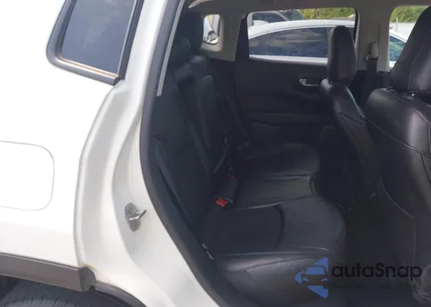 2021 Jeep Compass Altitude 4X4 z USA, uszkodzony, nr VIN 3C4NJDBB1MT568792